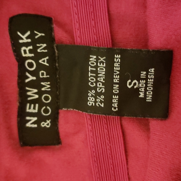 Pink  halter top - Picture 5 of 5